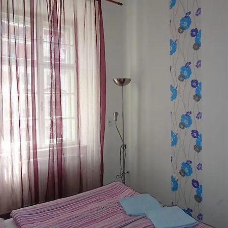 Tara 2* Prag