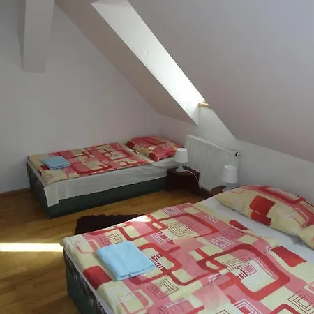 Tara Prag