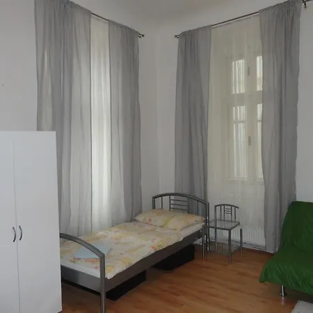 Πανσιόν Tara 2*